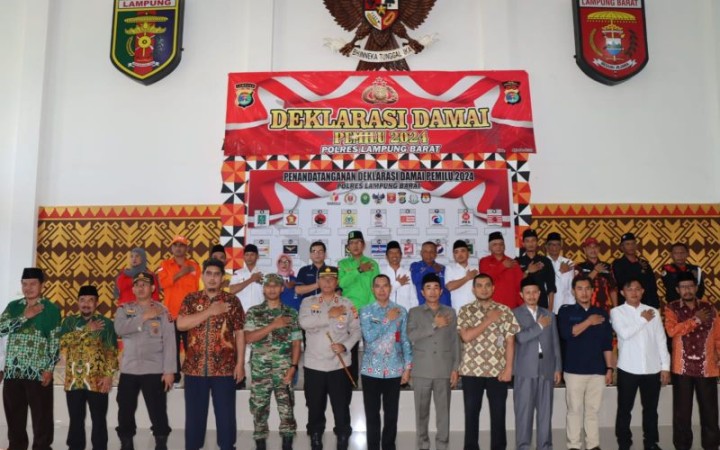 Pemkab dan Polres Lampung Barat Gelar Deklarasi Damai Pemilu 2024 (foto: ant)