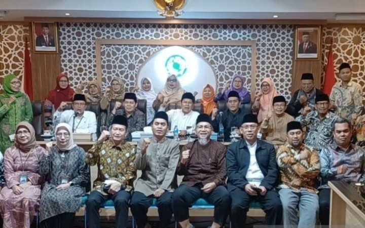Majelis Ulama Indonesia melakukan pertemuan bersama sejumlah tokoh ormas di Kantor MUI Pusat, Jakarta, Kamis (4/5/2023). (ant)