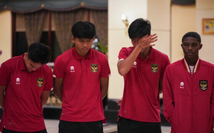 Timnas U20 yang sedih karena Indonesia di coret jsebagai tuan rumah Piala Dunia U-20