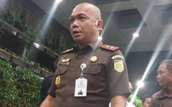 Kepala Kejaksaan Tinggi (Kajati) DKI Jakarta Reda Manthovani saat menjenguk David (ist)