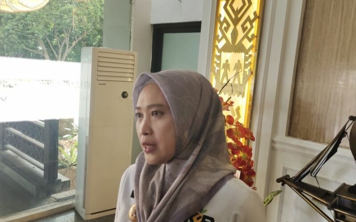 Kepala Dinas Perindustrian dan Perdagangan Provinsi Lampung Elvira Umihanni saat memberi keterangan. Bandarlampung, Rabu (11/1/2023). (ant)
