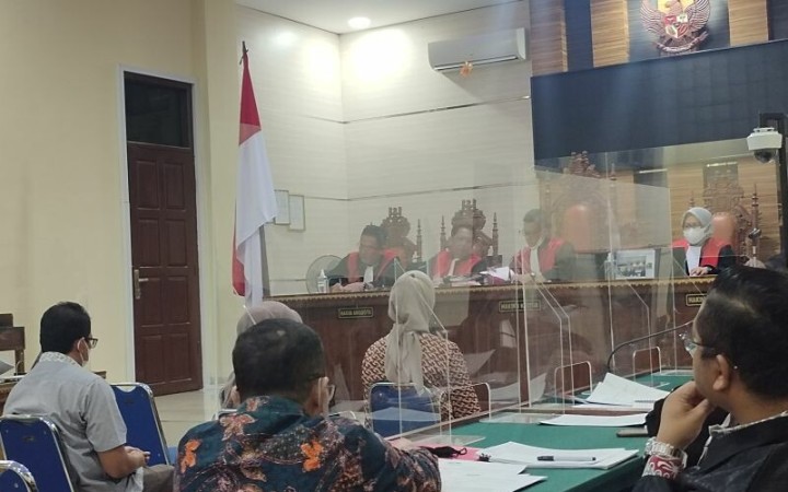 Saksi yang hadir di persidangan pada kasus suap Penerimaan Mahasiswa Baru (PMB) Unila Tahun 2022, di PN Tanjungkarang, Bandarlampung, Selasa (7/3/2023). (ant)