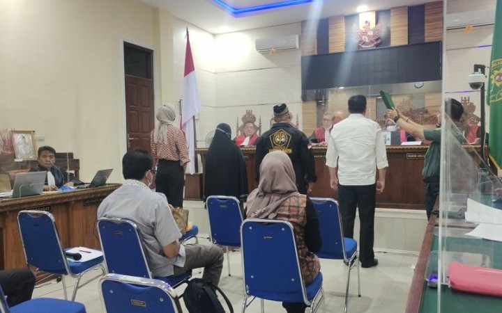 Saksi yang hadir di persidangan pada kasus suap Penerimaan Mahasiswa Baru (PMB) Unila Tahun 2022 di PN Tanjungkarang, Bandarlampung, Selasa (7/3/2023). (ant)