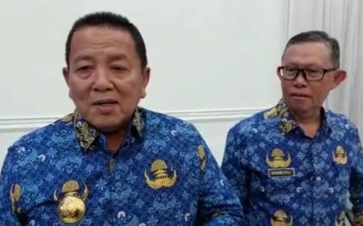 Gubernur Lampung Arinal Djunaidi saat memberi keterangan. Bandarlampung, Senin (17/4/2023). (ant)