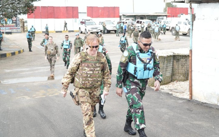 DCO Seceast Kunjungi Prajurit Angel Of Blue Line Satgas Yonmek TNI Konga XXIII-R/UNIFIL, Lebanon, Kamis (11/4/2024). (foto:gemapos/puspen TNI)