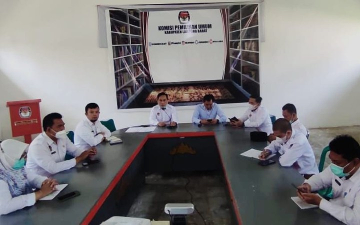 Jelang Pemilu KPU Lampung Barat persiapkan anggaran senilai Rp 4,2 miliar untuk biaya operasional KPPS saat Pemilu berlangsung. (foto:beritalampung)