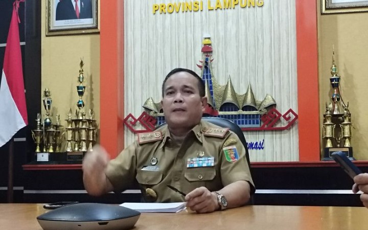 Pelaksana Harian (Plh) Kadis Kominfotik Provinsi Lampung Achmad Syaifullah saat memberikan klarifikasi. di Bandarlampung, Selasa (16/5/2023). (ant)