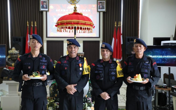 Hari Ulang Tahun (HUT) ke 78 Korps Brigade Mobil (Brimob) Polri tahun 2023 di Lapangan Iptu S. Soetardjo, Mako Brimob, Tohpati, Denpasar Timur, Kamis (16/11). (foto: gemabali/humaspolri)