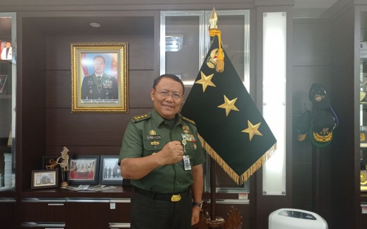 Kepala Rumah Sakit Pusat Angkatan Darat (RSPAD) Gatot Subroto Letnan Jenderal TNI dr Albertus Budi Sulistya di kantornya, Jakarta, Selasa (8/8/2023). (foto: gemapos/antara)
