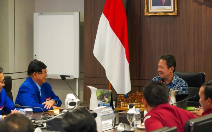 DPP HNSI dalam audiensi dengan Menteri Kelautan dan Perikanan Sakti Wahyu Trenggono untuk menggelar Munas VIII di Denpasar, Bali, pada 2-5 November 2023. (foto: gemabali/ antara)