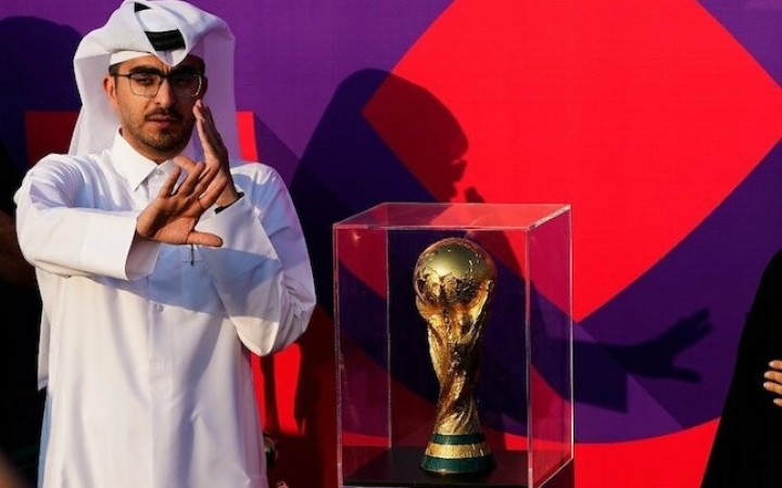 Trofi Piala Dunia 2022 dipamerkan di Doha, Qatar, Kamis (15/12/2022) (photo:FIFA)