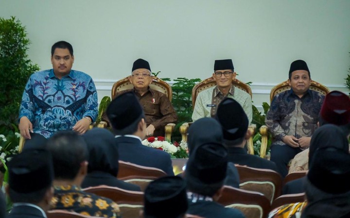 Menparekraf Sandiaga Salahuddin Uno saat menghadiri acara Santripreneur Award 2023 di Istana Wakil Presiden Jakarta, (20/11/2023). (foto gemapos/kemenparekraf)