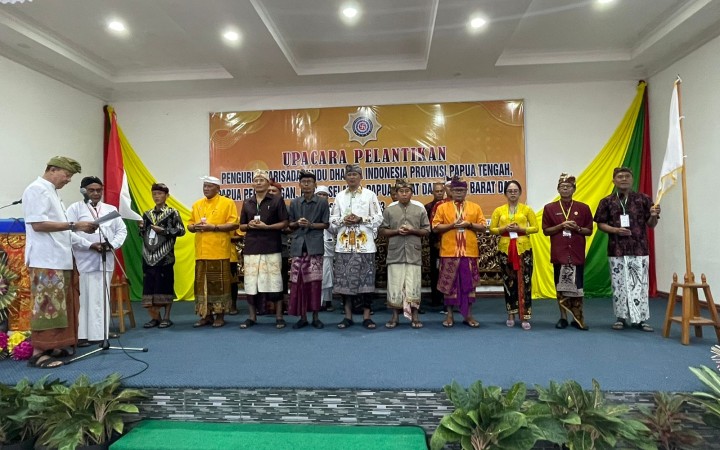 Acara pelantikan Pengurus PHDI tingkat provinsi untuk 5 provinsi se-Papua pada Kamis (27/7/2023) di Nabire Papua Tengah (foto: PHDI Pusat)