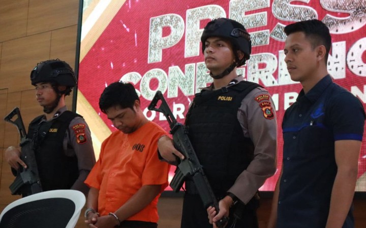 Pelaku dugaan penipuan bernama I Putu Eka Satya Tanaya (foto: gemabali/humaspolri)