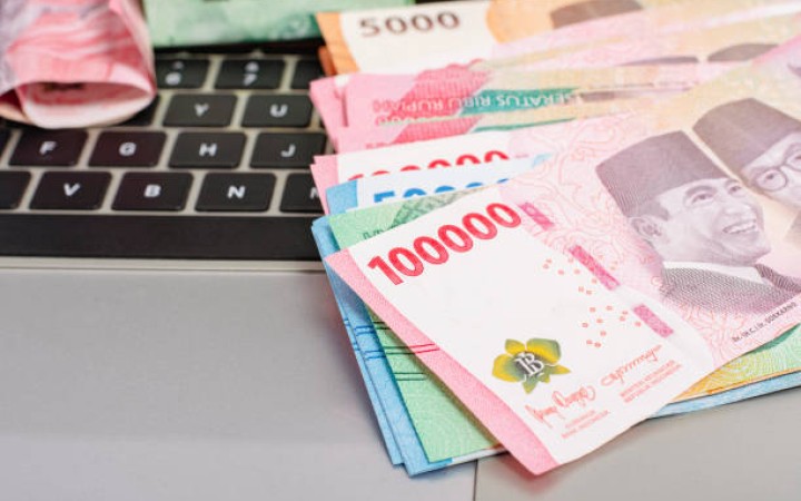 Ilustrasi- Uang tunai (foto: gemabali/ istock)