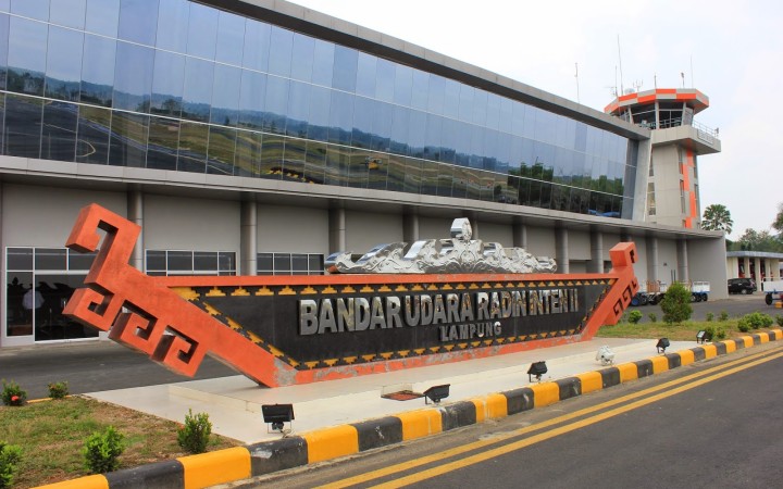 Pihak Bandara Radin Inten II Lampung perkirakan sebanyak 69 ribu penumpang selama periode angkutan Lebaran 2024. (foto:beritalampung)