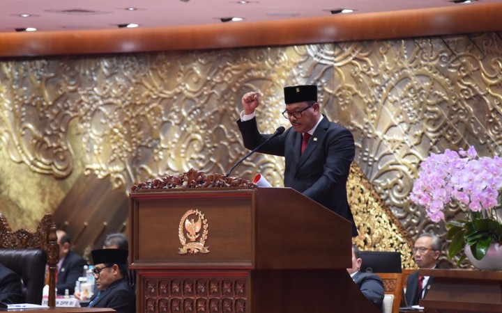 Anggota DPR RI Edy Wuryanto, saat menyampaikan pandangan fraksinya pada rapat Paripurna DPR RI di Gedung Nusantara II, Selasa (28/5/2024). (gemapos/DPR RI)