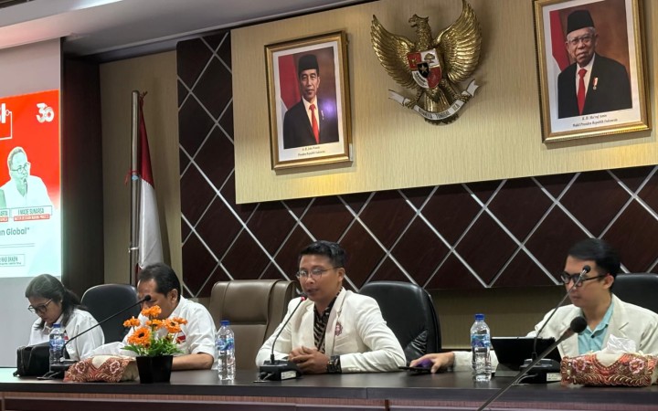 Ketua Umum PP KMHDI, I Wayan Darmawan (tengah) saat menyampaikan arahannya saat pelaksanaan KT 2 di Pusdiklat KKB BKKBN Jakarta Timur, Kamis (9/5/2024). (gemapos/dok. Istimewa)