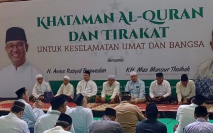 Sejumlah kiai dan gus se-Jatim menghadiri musyawarah dalam agenda Tirakat untuk Keselamatan Umat dan Bangsa di Pondok Pesantren Islam At-Tauhid Sidoresmo, Surabaya, Kamis (10/9/2023). (foto:ant)