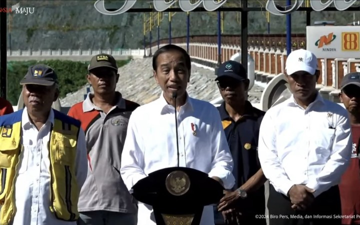 Presiden RI Joko Widodo (Jokowi) meresmikan Bendungan Tiu Suntuk, di Kabupaten Sumbawa Barat, Nusa Tenggara Barat (NTB), Kamis (02/05/2024). (gemapos/Setkab)