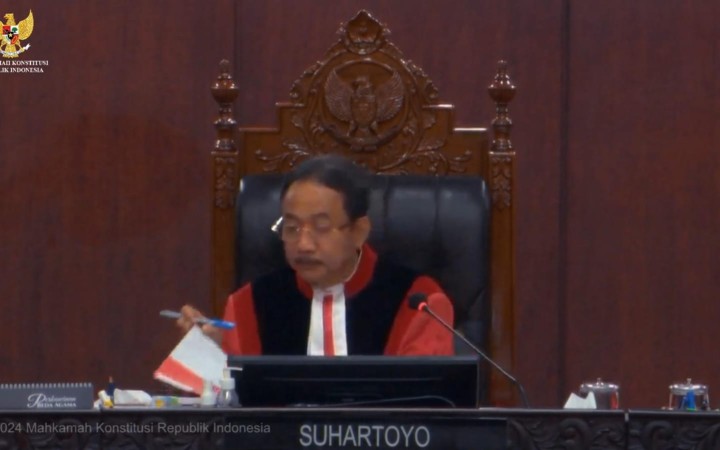 Pimpinan sidang MK, Suhartoyo. (gemapos/youtube MK)