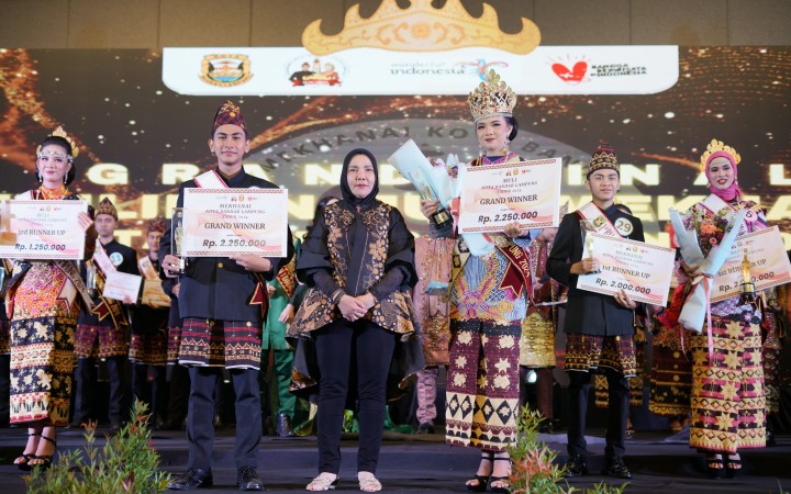 Grand Final Muli Mekhanai 2024 Bandar Lampung diikuti 30 peserta yang berlangsung di Ballroom Hotel Radisson Bandar Lampung, Sabtu 27 april 2024 malam. (foto:beritalampung)