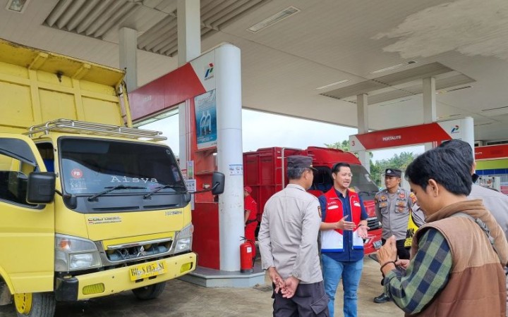 Pertamina Patra Niaga saat sidak ke sejumlah SPBU di Kabupaten Sarolangun, Jumat (25/8/2023). (foto:gemapos/ant/Humas Pertamina Patra Niaga