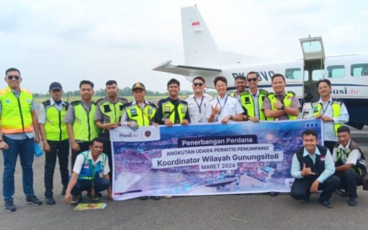 Secara resmi Bandara Radin Inten II Lampung buka penerbangan perintis dari dan menuju Krui, Pesisir Barat dan Bengkulu. (foto:beritalampung)