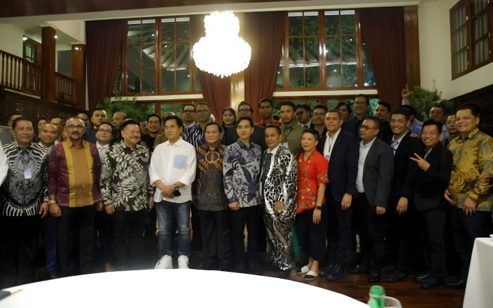 Prabowo kumpulkan Tim hukum di kediamannya, di Jl Kertanegara, Jakarta, Selasa (23/4/2024).