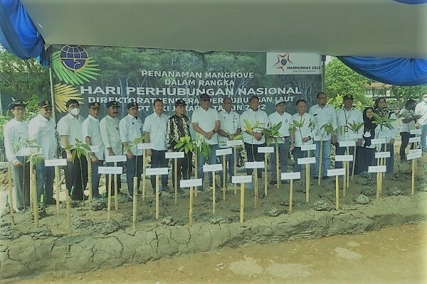 PT Karya Citra Nusantara (KCN) akan menanam 1.000 bibit mangrove di pesisir pantai Pelabuhan Marunda, Cilincing, Jakarta Utara