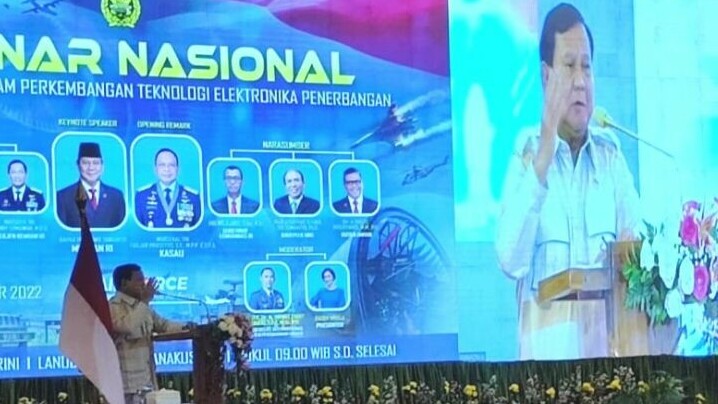 Prabowo Subianto saat memberikan sambutan pada acara Seminar Nasional di Gedung Puri Ardhya Garini